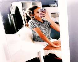 She is also popular on the photo-sharing app Insta She is also popular on the photo-sharing app Instagram where her self-titled IG account amassed over 140,000 followers in response to her fashion, mod